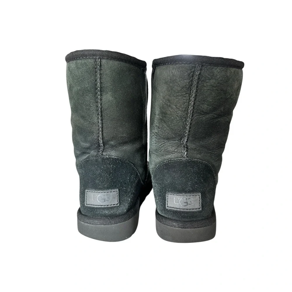 UGG Green Classic Short‎ Boots Womens Size 6 #1016223 Warm Outdoors Comfort